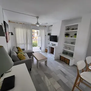 apartamento-muy-bien-ubicado-en-torremolinos.hotelsinnerja.org/